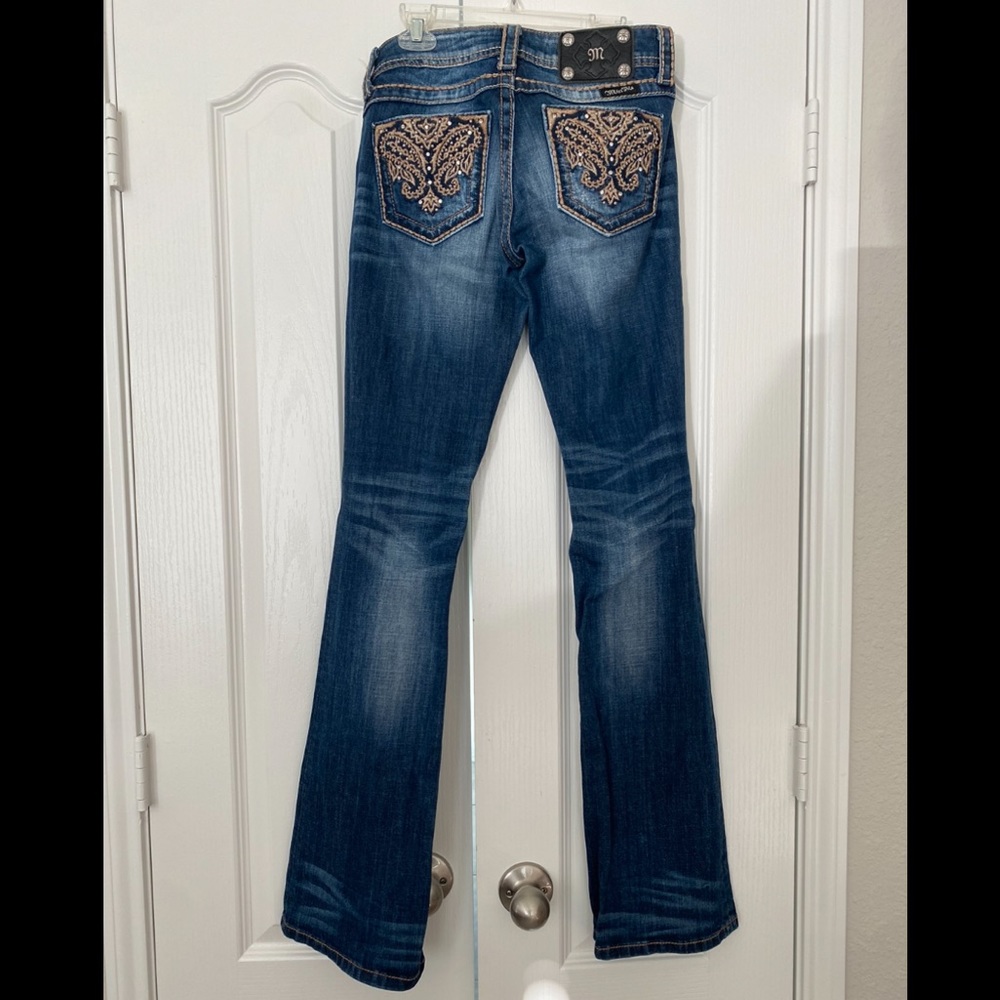 Miss Me Jeans; Size 25; Boot cut jeans, beautiful!